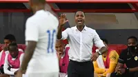 Pengamat Sepak Bola Belanda Kritik Patrick Kluivert dan Asistennya, Dicap Tidak Layak Tangani Timnas Indonesia