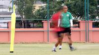Tak Pakai Jasa Pelatih Asing, Ini Alasan Sumardji dan Alexander Zwiers Percayakan Nova Arianto di Timnas Indonesia U-20